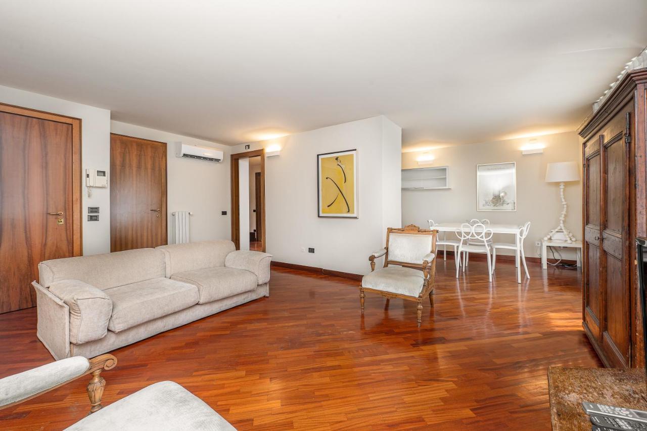 Cozy 2 Bedroom In The Heart Of ヴェローナ エクステリア 写真